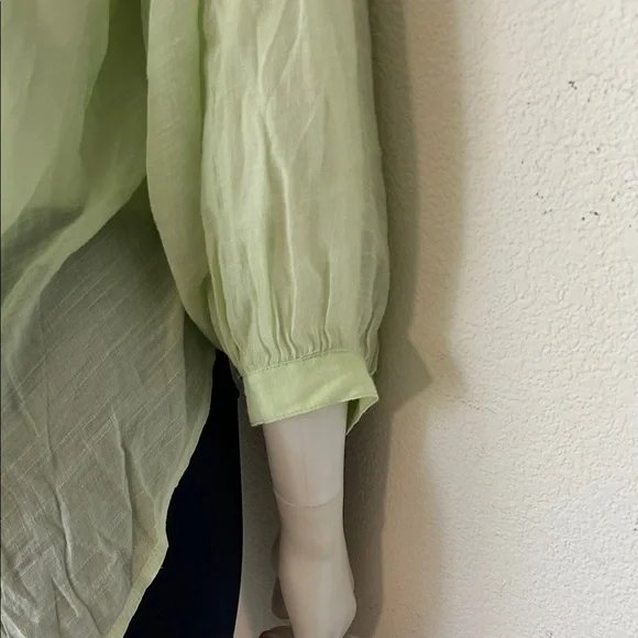 Light Green Women's Top - Picture 8 of 10
